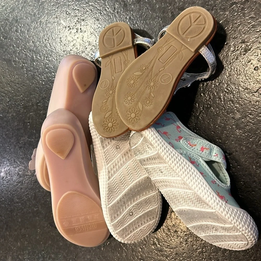 Girls spring summer shoes sizes 7,8,9 Cat and Jack Melissa Cherokee EUC child